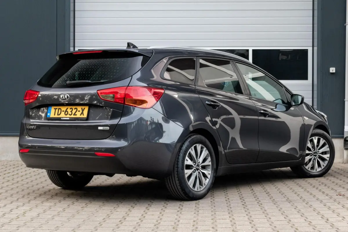 cee'd 1.0 T-GDi ComfortPlusLine Navigator|1e EIGENAAR|INCL. NW APK+SERVICEBEURT|CAMERA|CARPLAY|CLIMATE|PDC|CRUISE|NAVI