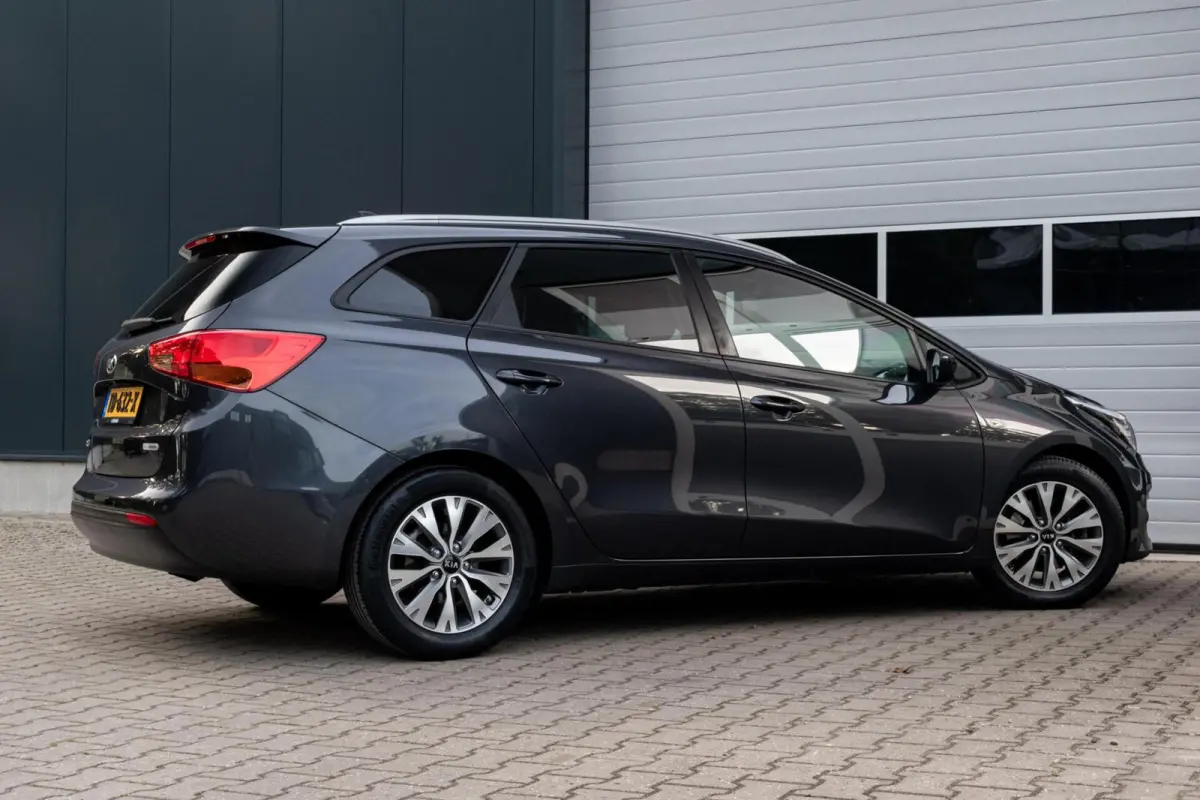 cee'd 1.0 T-GDi ComfortPlusLine Navigator|1e EIGENAAR|INCL. NW APK+SERVICEBEURT|CAMERA|CARPLAY|CLIMATE|PDC|CRUISE|NAVI
