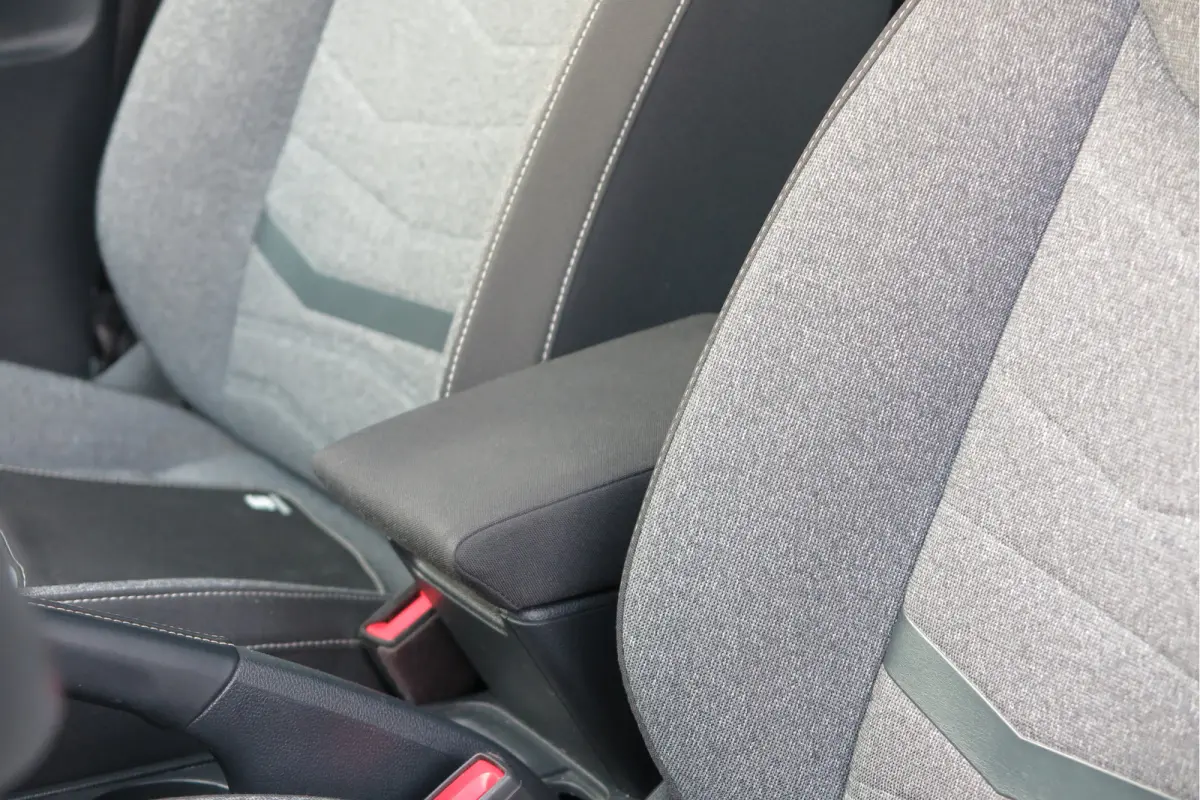 1.0 TSI 70KW 95PK Xperience Connect, ,Led Matrix , Virtual cockpit, Keyless, Adaptive cruise, PDC, 18" LMV Navi,App / smartlink , Bleutooth , DAB+ etc. Dealer onderhouden . *1ste Eigenaar*