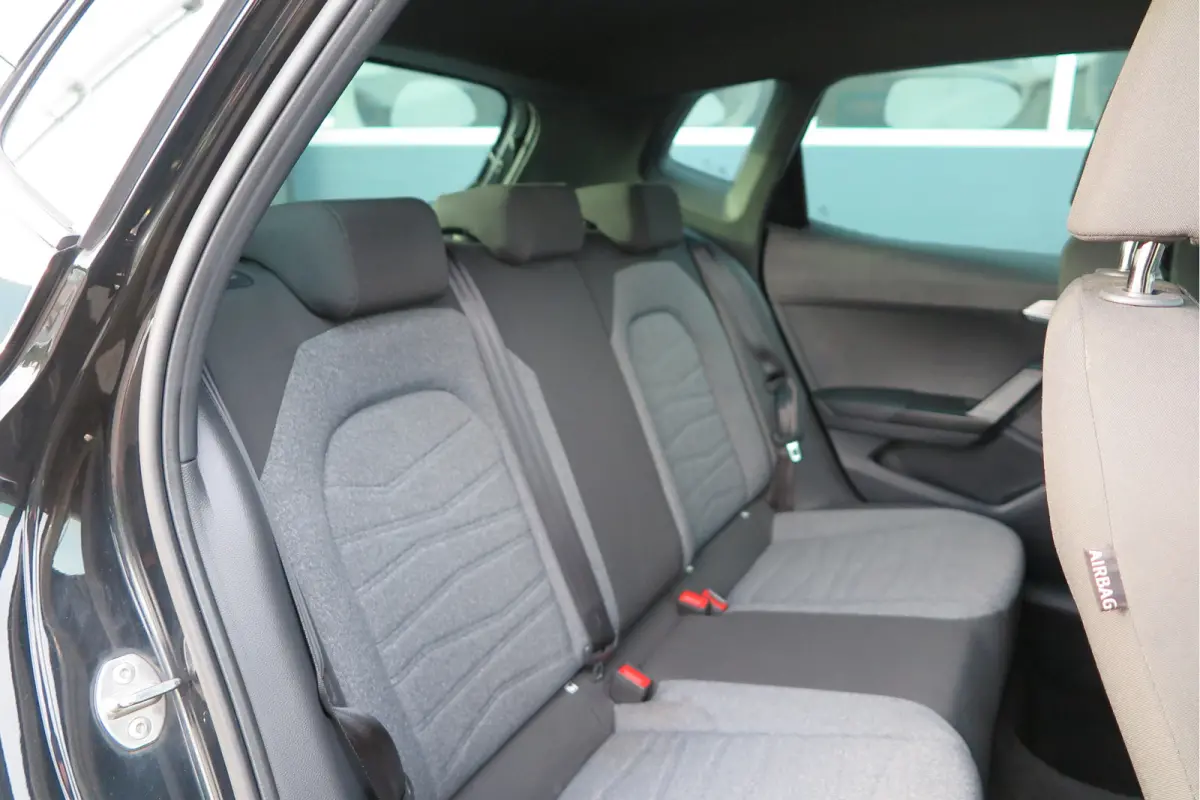 1.0 TSI 70KW 95PK Xperience Connect, ,Led Matrix , Virtual cockpit, Keyless, Adaptive cruise, PDC, 18" LMV Navi,App / smartlink , Bleutooth , DAB+ etc. Dealer onderhouden . *1ste Eigenaar*