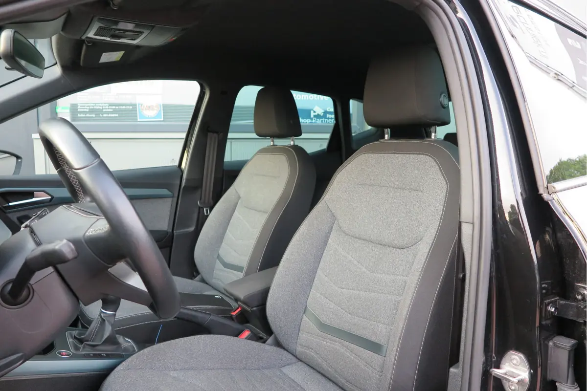 1.0 TSI 70KW 95PK Xperience Connect, ,Led Matrix , Virtual cockpit, Keyless, Adaptive cruise, PDC, 18" LMV Navi,App / smartlink , Bleutooth , DAB+ etc. Dealer onderhouden . *1ste Eigenaar*