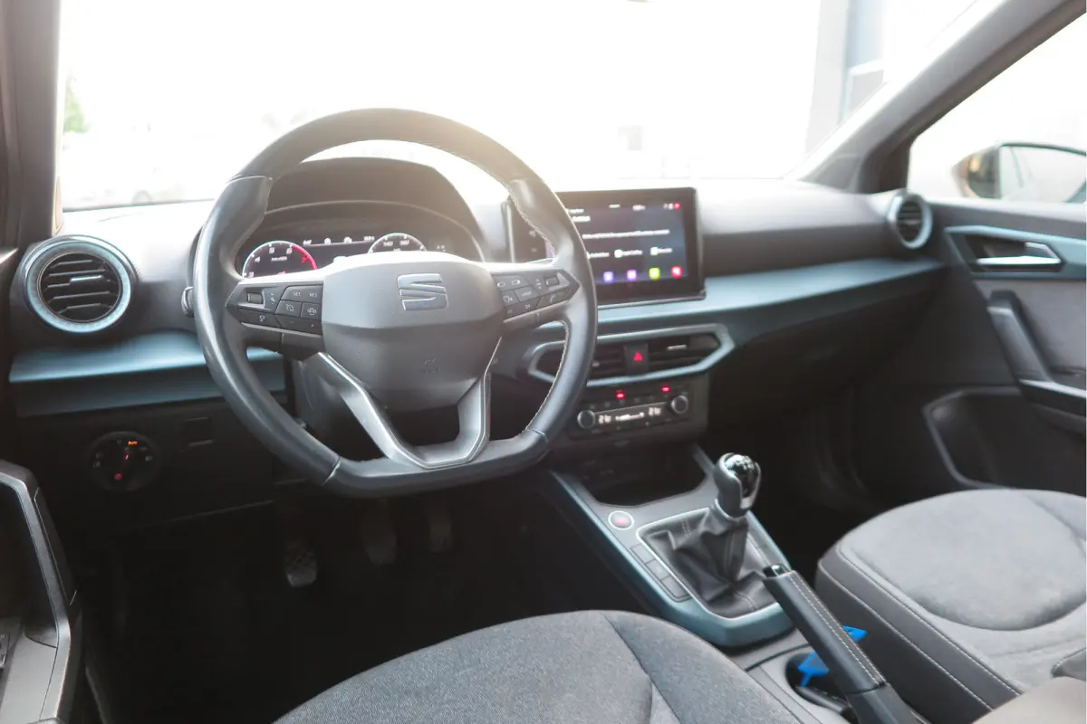 1.0 TSI 70KW 95PK Xperience Connect, ,Led Matrix , Virtual cockpit, Keyless, Adaptive cruise, PDC, 18" LMV Navi,App / smartlink , Bleutooth , DAB+ etc. Dealer onderhouden . *1ste Eigenaar*