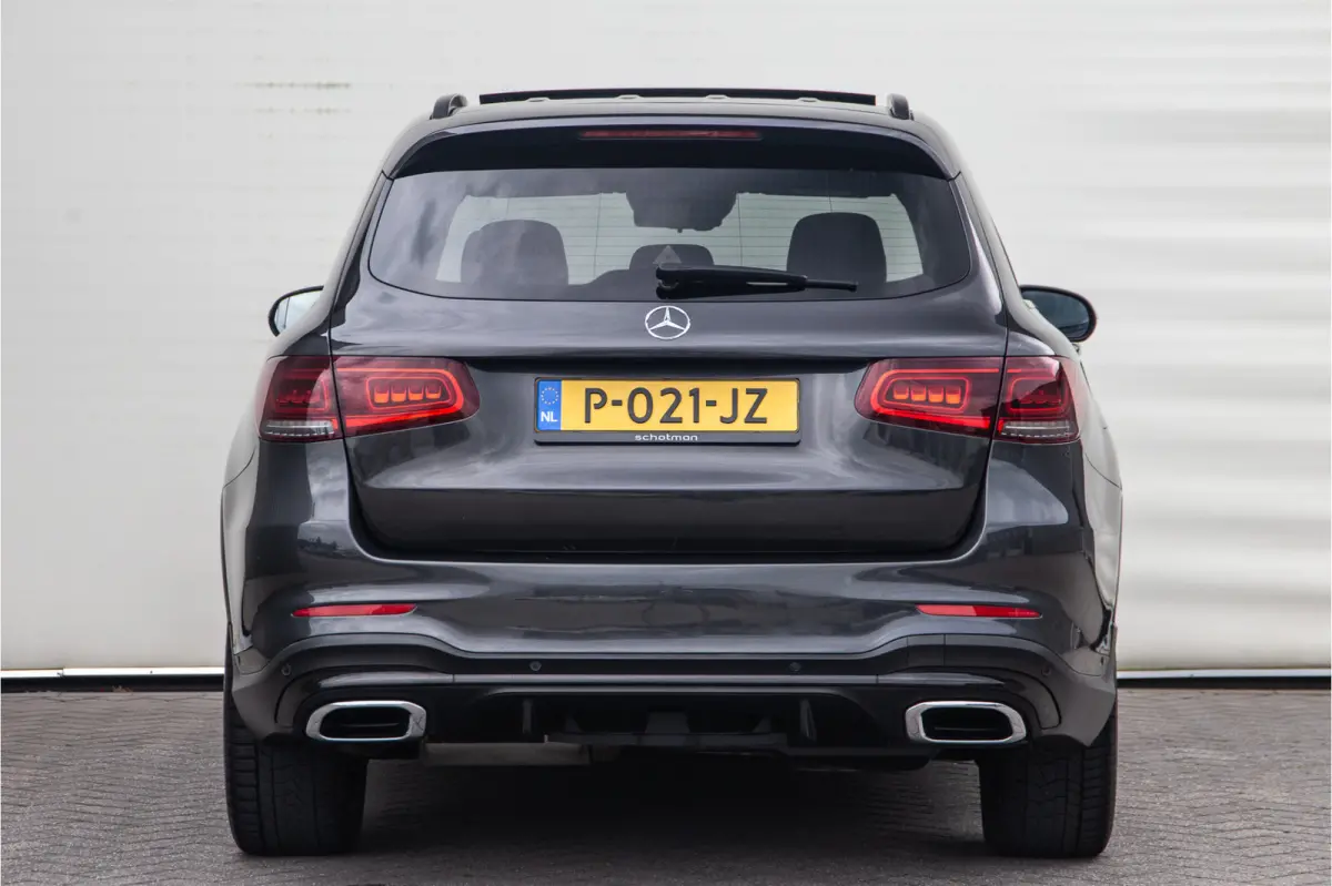 300d 4MATIC Premium AMG, Distronic, Pano, Trekhaak, Digital Cockpit, Nightpakket, Facelift