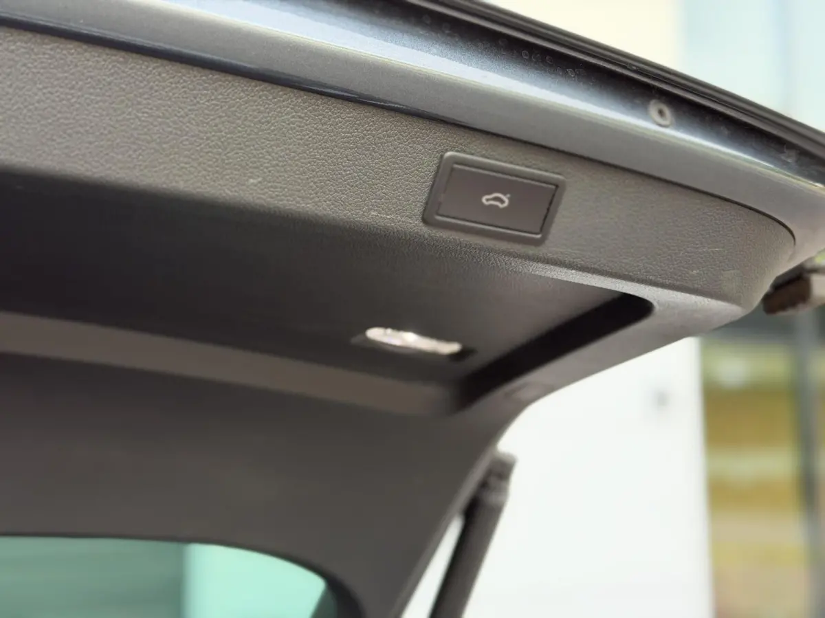 1.4 TSI iV Sportline Business Panodak | Ambient