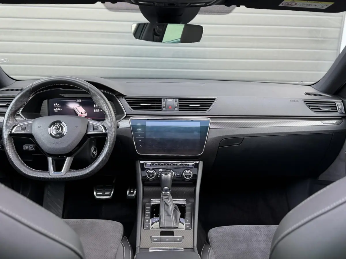 1.4 TSI iV Sportline Business Panodak | Ambient