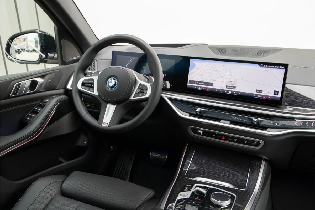 xDrive50e M-Sport , Pano, Innovation, Harman-Kardon, Head-up, 22" 2026