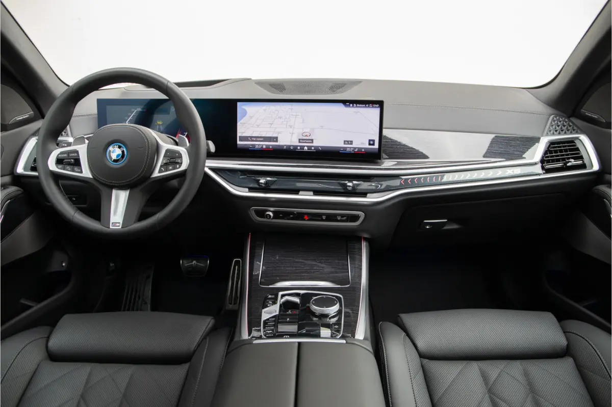 xDrive50e M-Sport , Pano, Innovation, Harman-Kardon, Head-up, 22" 2026
