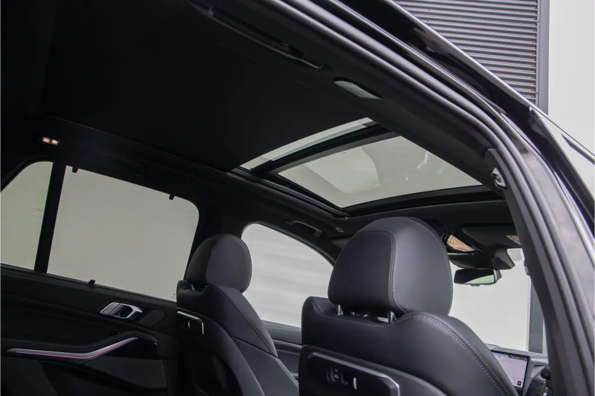 xDrive50e M-Sport , Pano, Innovation, Harman-Kardon, Head-up, 22" 2026