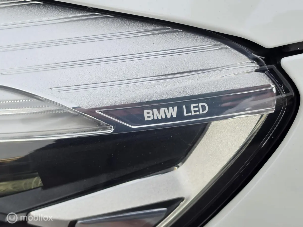 220i 190PK M SPORT LEER LED HEAD-UP