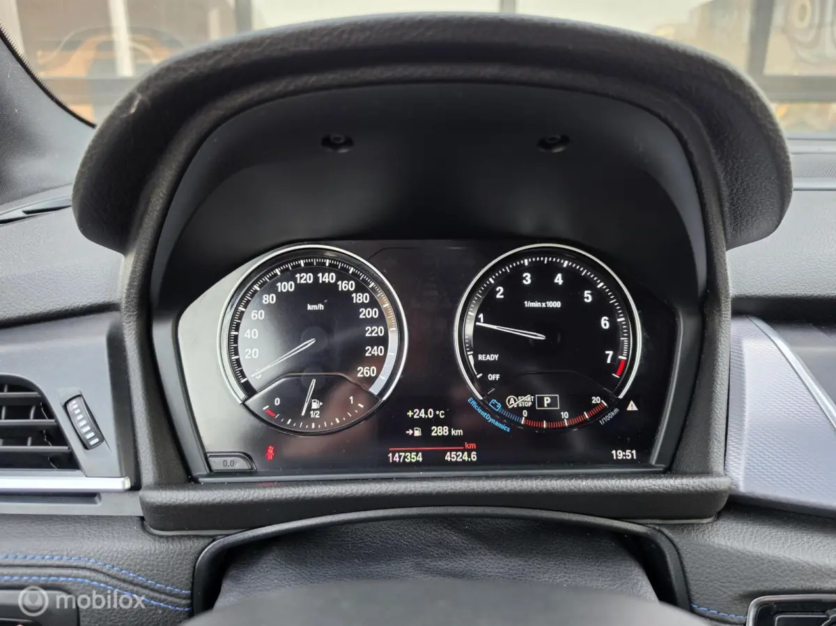 220i 190PK M SPORT LEER LED HEAD-UP
