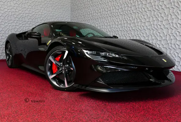4.0 V8 1000 pk INCL BTW/BPM. CARBON SEATS/STUUR LIFT CARPLAY AFS CAMERA phev