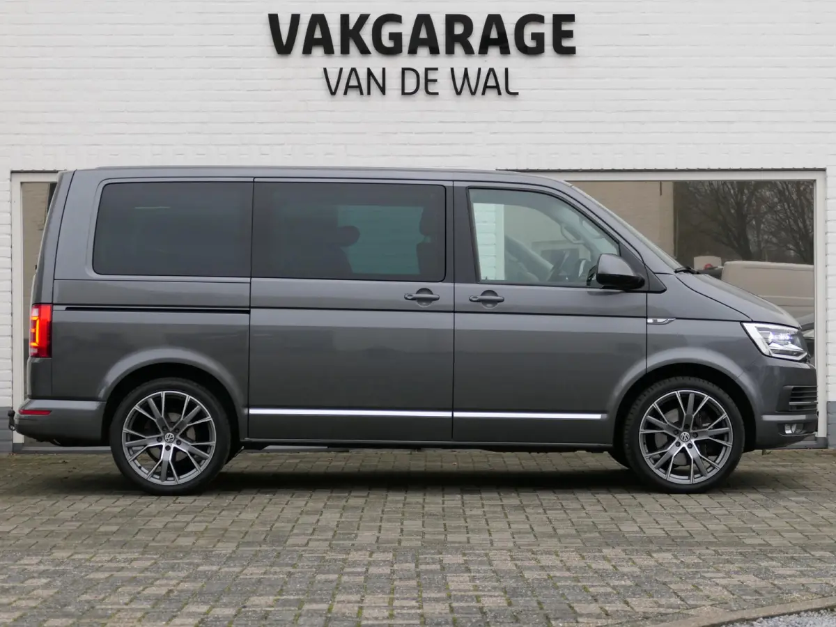 Multivan 2.0 TDI L1H1 Highline | Elektrische alcantara stoelen | Apple-/Android Carplay | ACC | Trekhaak | Standkachel | Achteruitrijcamera