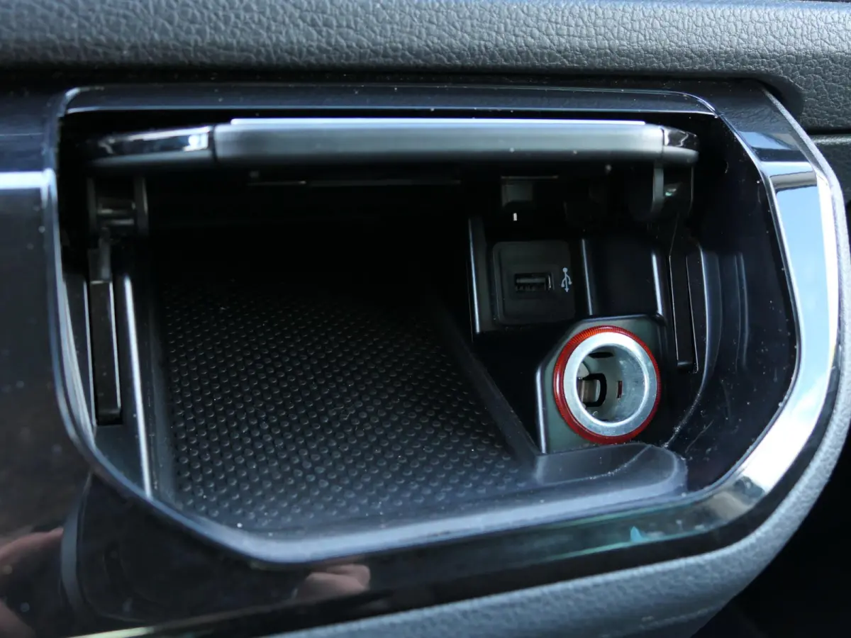 Multivan 2.0 TDI L1H1 Highline | Elektrische alcantara stoelen | Apple-/Android Carplay | ACC | Trekhaak | Standkachel | Achteruitrijcamera