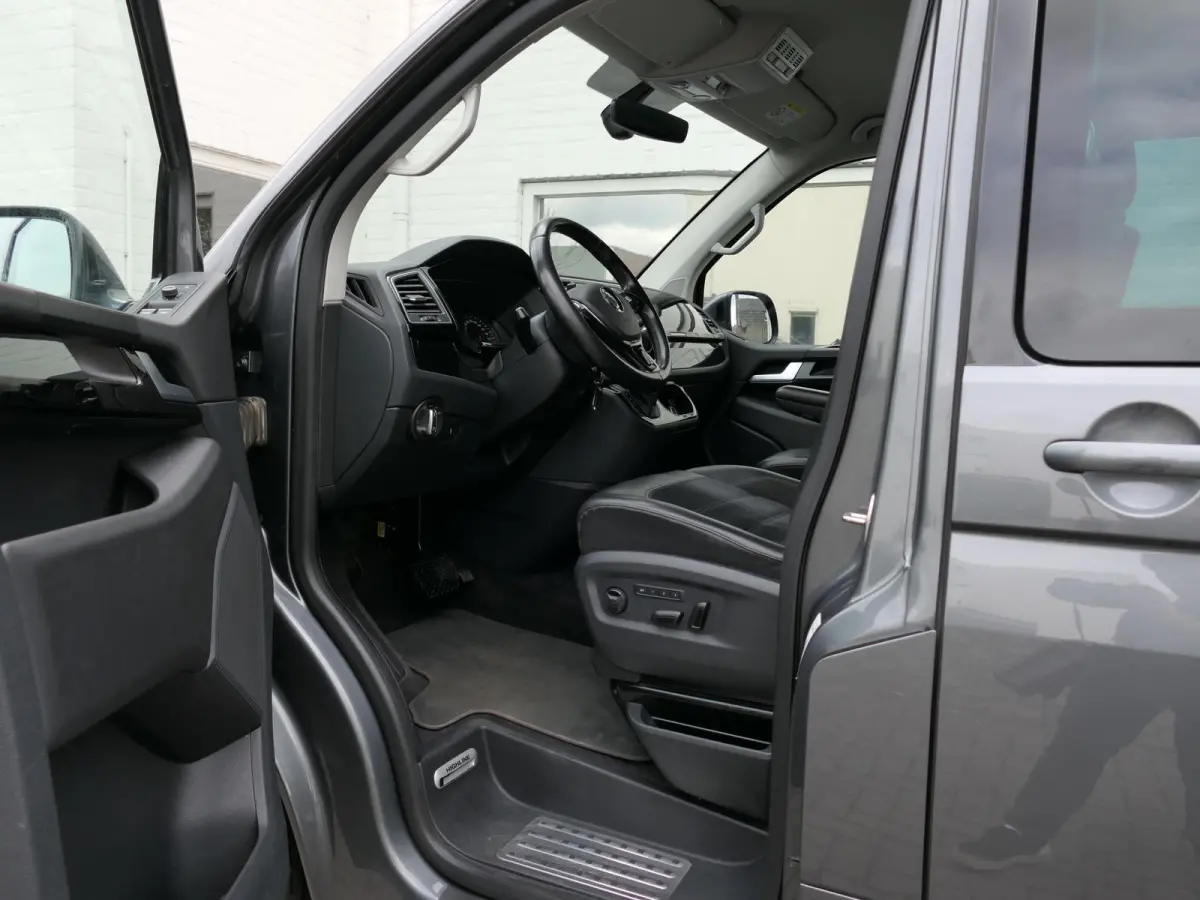 Multivan 2.0 TDI L1H1 Highline | Elektrische alcantara stoelen | Apple-/Android Carplay | ACC | Trekhaak | Standkachel | Achteruitrijcamera