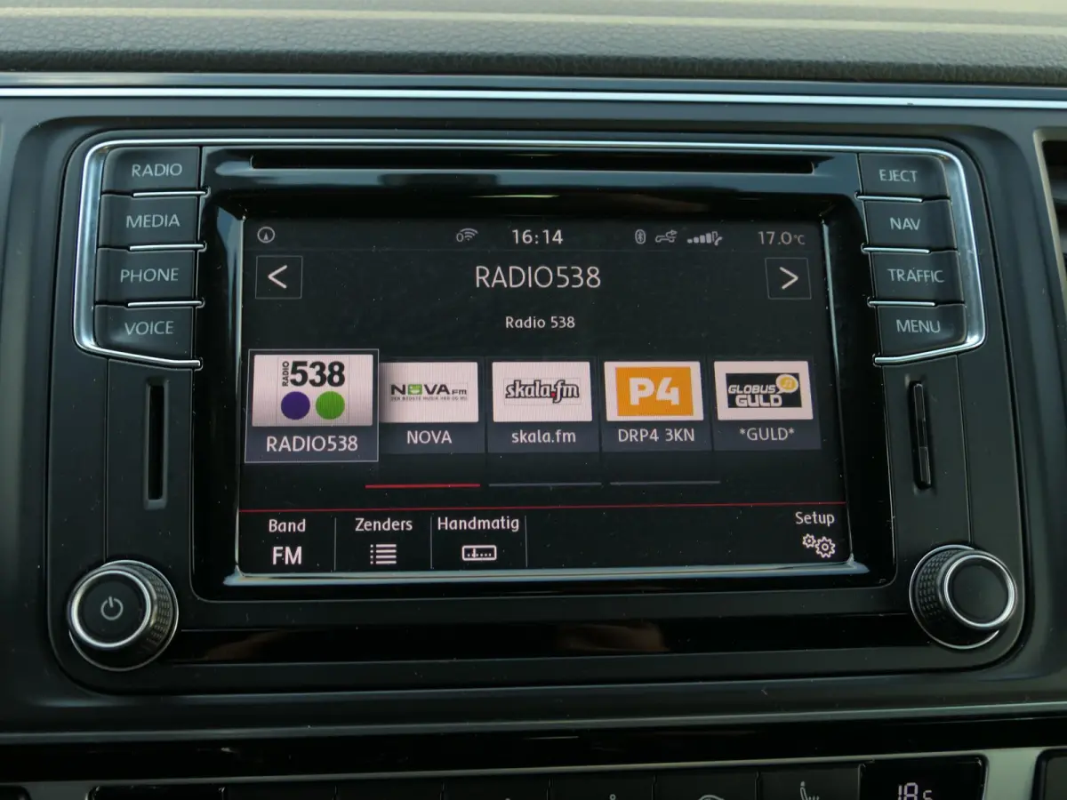 Multivan 2.0 TDI L1H1 Highline | Elektrische alcantara stoelen | Apple-/Android Carplay | ACC | Trekhaak | Standkachel | Achteruitrijcamera