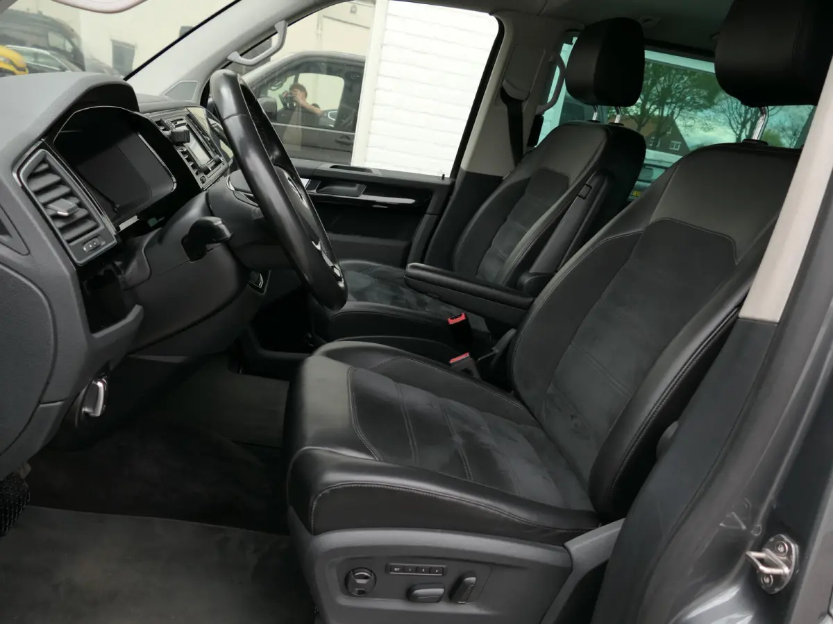 Multivan 2.0 TDI L1H1 Highline | Elektrische alcantara stoelen | Apple-/Android Carplay | ACC | Trekhaak | Standkachel | Achteruitrijcamera