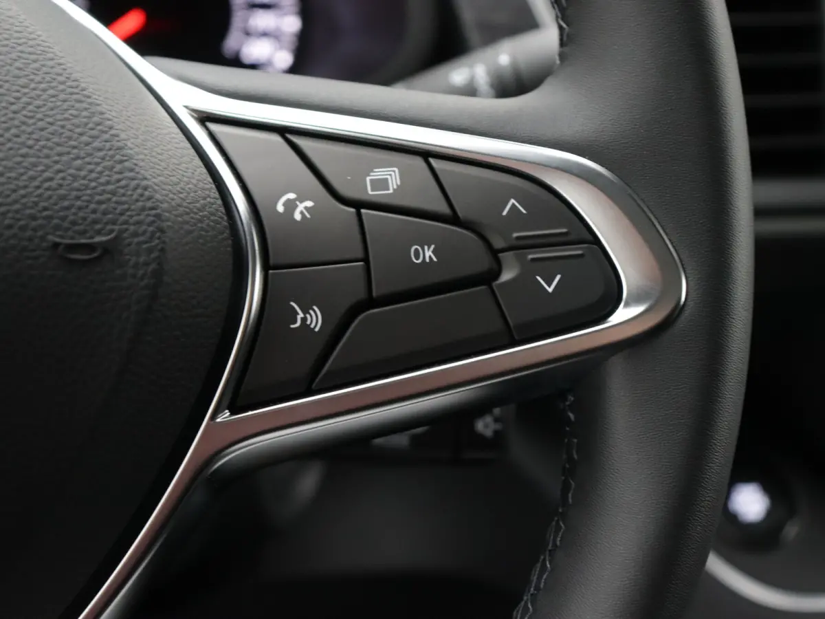 170PK L2H1 | 2 SCHUIFDEUREN | Luxe | DC DUBBEL CABINE BLACK EDITION | FULL OPTION | NAVIGATIE | CAMERA | KEYLESS | PARKEERSENSOREN