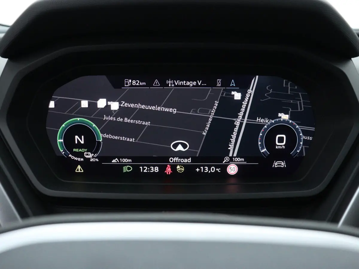 40 Advanced edition 82 kWh 204 PK | Navigatie | Audi soundsystem | Stoelverwarming | Apple CarPlay/Android Auto | Ambiant Lichtpakket | Sportstoelen | Parkeerhulp achter |
