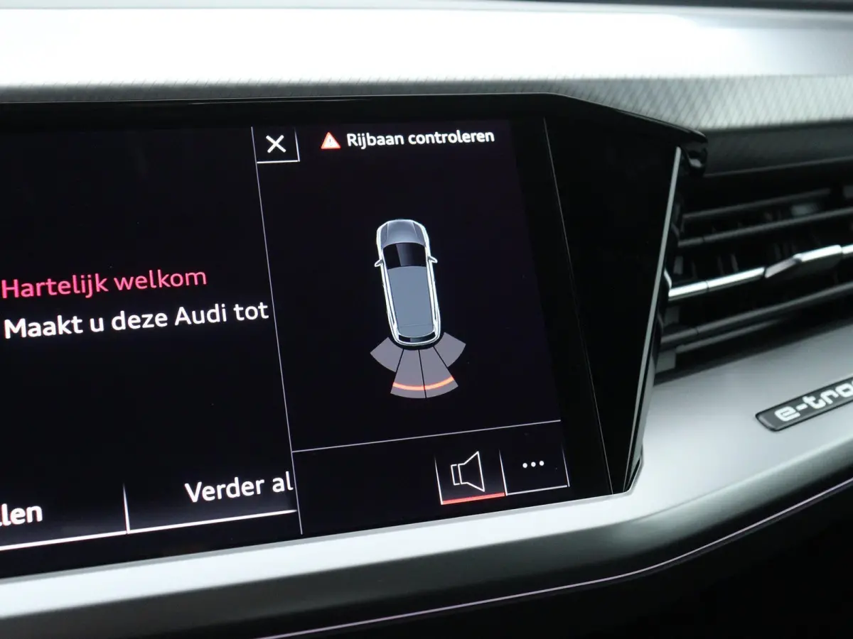 40 Advanced edition 82 kWh 204 PK | Navigatie | Audi soundsystem | Stoelverwarming | Apple CarPlay/Android Auto | Ambiant Lichtpakket | Sportstoelen | Parkeerhulp achter |