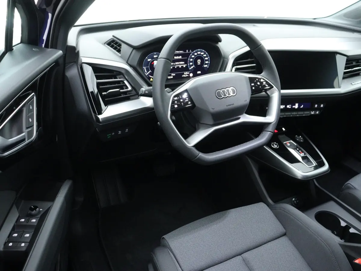 40 Advanced edition 82 kWh 204 PK | Navigatie | Audi soundsystem | Stoelverwarming | Apple CarPlay/Android Auto | Ambiant Lichtpakket | Sportstoelen | Parkeerhulp achter |