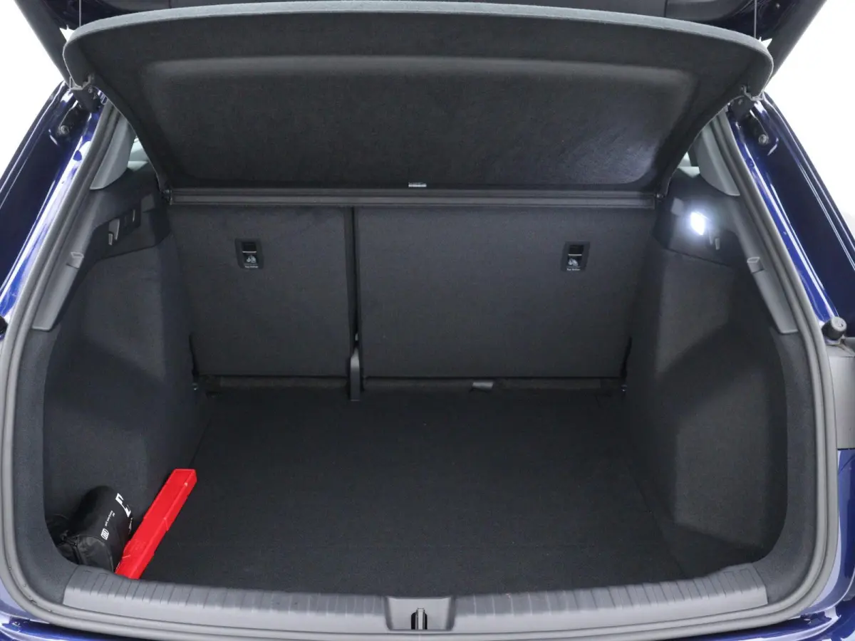 40 Advanced edition 82 kWh 204 PK | Navigatie | Audi soundsystem | Stoelverwarming | Apple CarPlay/Android Auto | Ambiant Lichtpakket | Sportstoelen | Parkeerhulp achter |