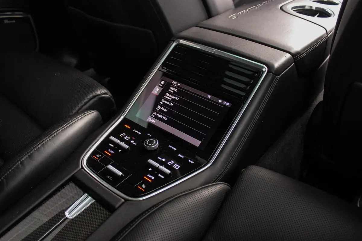 4.0 Turbo S E-Hybrid | 1e eigenaar | NL auto | Dealer Historie | Burmester | Matrix-LED | Dakraam | 21 inch | Sport-Chrono | Stoelventilatie