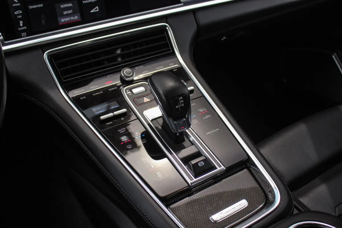 4.0 Turbo S E-Hybrid | 1e eigenaar | NL auto | Dealer Historie | Burmester | Matrix-LED | Dakraam | 21 inch | Sport-Chrono | Stoelventilatie