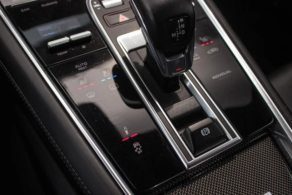 4.0 Turbo S E-Hybrid | 1e eigenaar | NL auto | Dealer Historie | Burmester | Matrix-LED | Dakraam | 21 inch | Sport-Chrono | Stoelventilatie