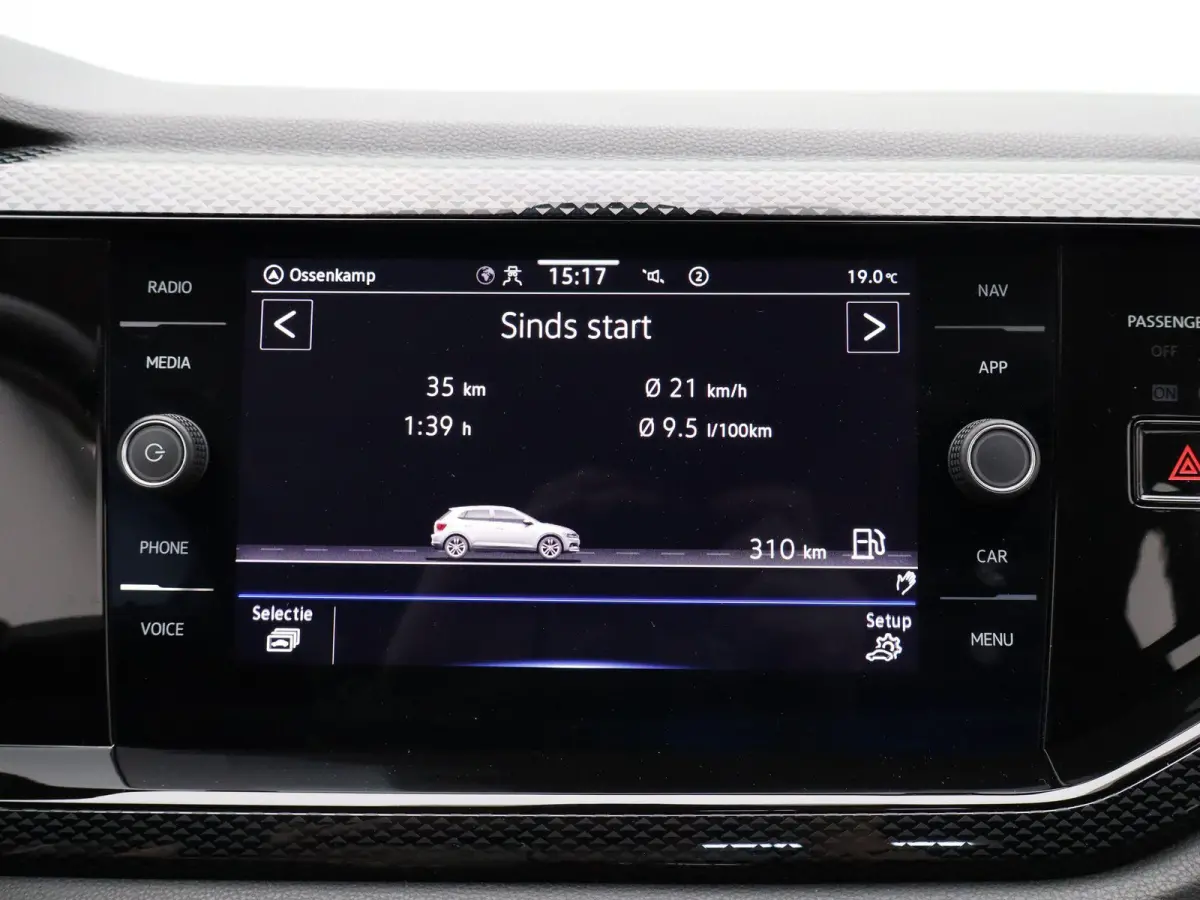 1.0 TSI Life | Apple carplay | Adaptieve cruise control | Lane assist | Airco |