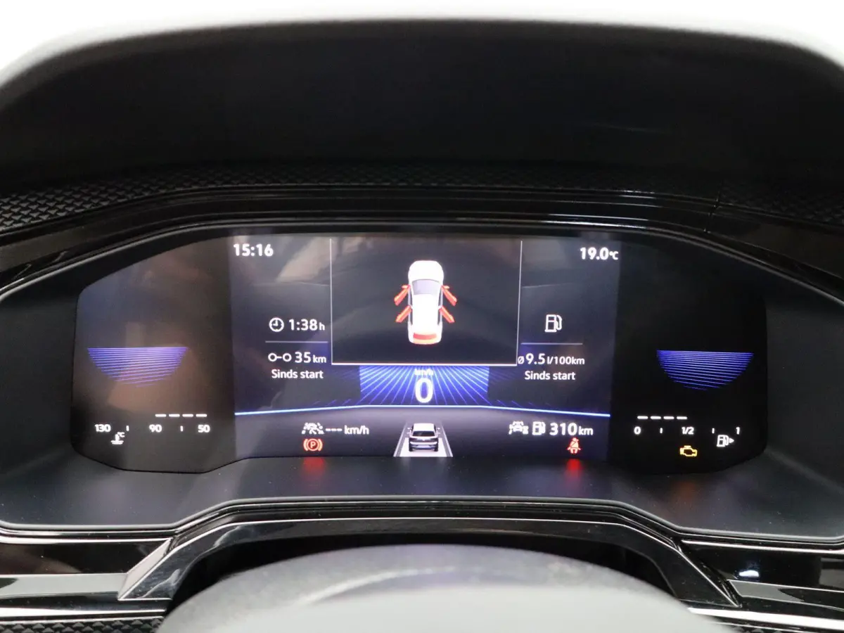 1.0 TSI Life | Apple carplay | Adaptieve cruise control | Lane assist | Airco |