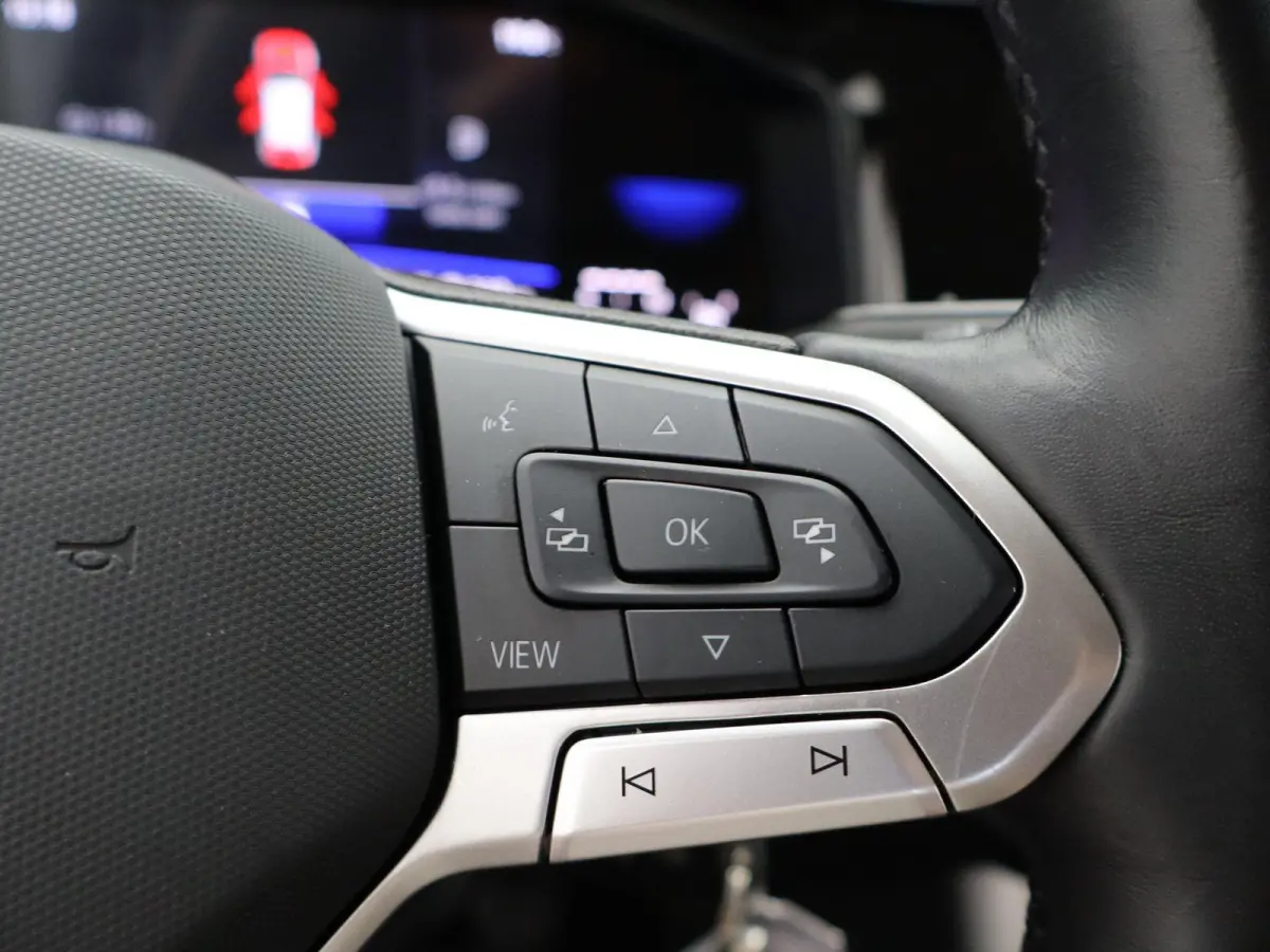 1.0 TSI Life | Apple carplay | Adaptieve cruise control | Lane assist | Airco |