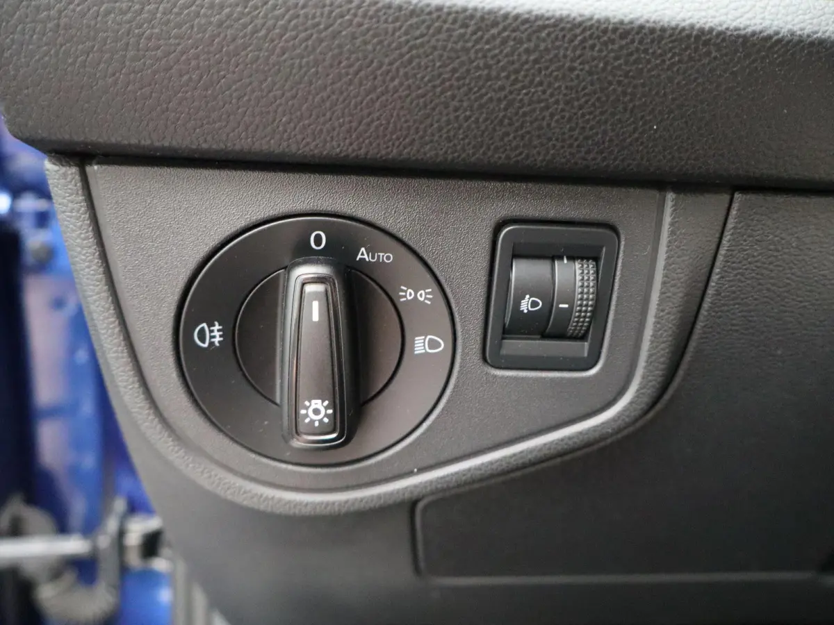 1.0 TSI Life | Apple carplay | Adaptieve cruise control | Lane assist | Airco |