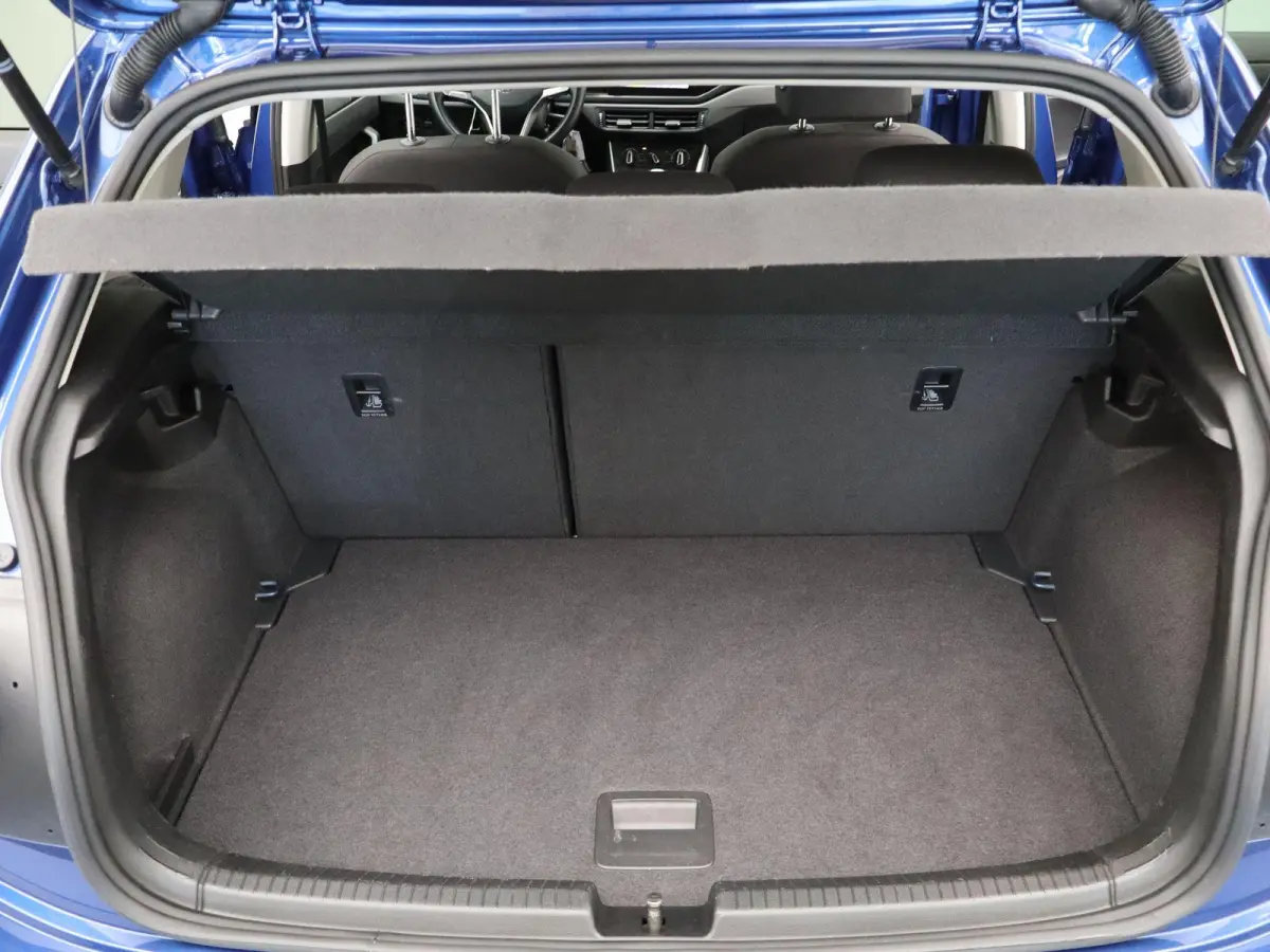 1.0 TSI Life | Apple carplay | Adaptieve cruise control | Lane assist | Airco |