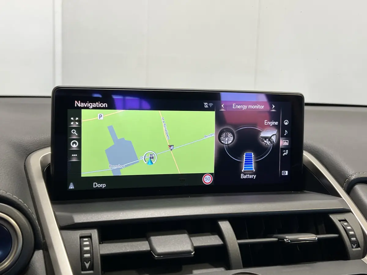 300h Comfort line | Navigatie/Android/Apple Carplay | LM Velgen 18" | Achteruitrijcamera | Cruise Control Adaptive | Airco |
