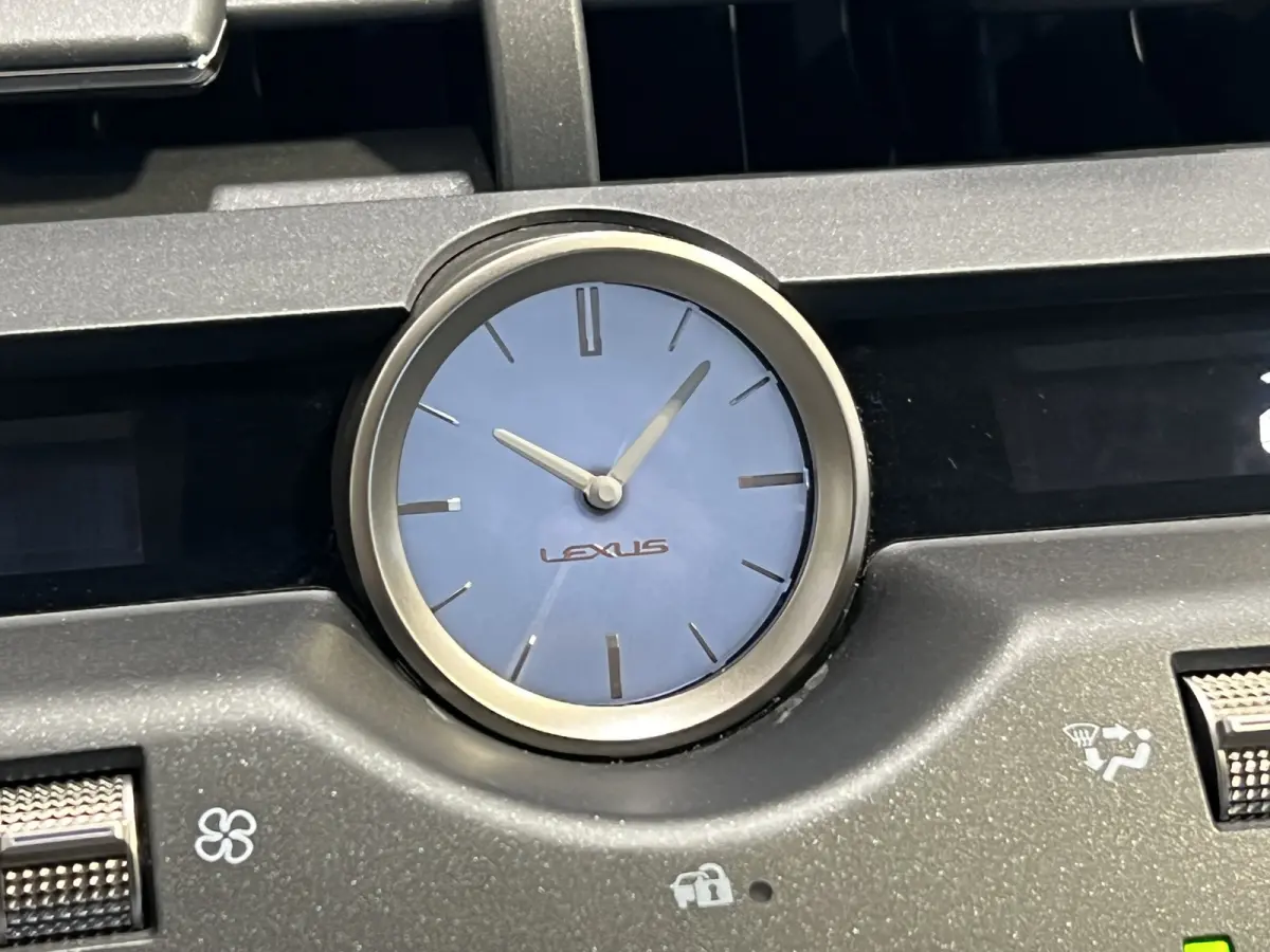 300h Comfort line | Navigatie/Android/Apple Carplay | LM Velgen 18" | Achteruitrijcamera | Cruise Control Adaptive | Airco |