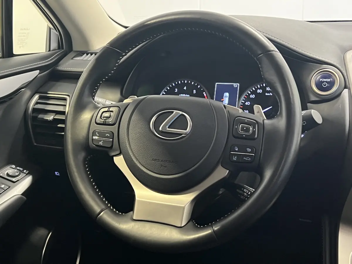 300h Comfort line | Navigatie/Android/Apple Carplay | LM Velgen 18" | Achteruitrijcamera | Cruise Control Adaptive | Airco |