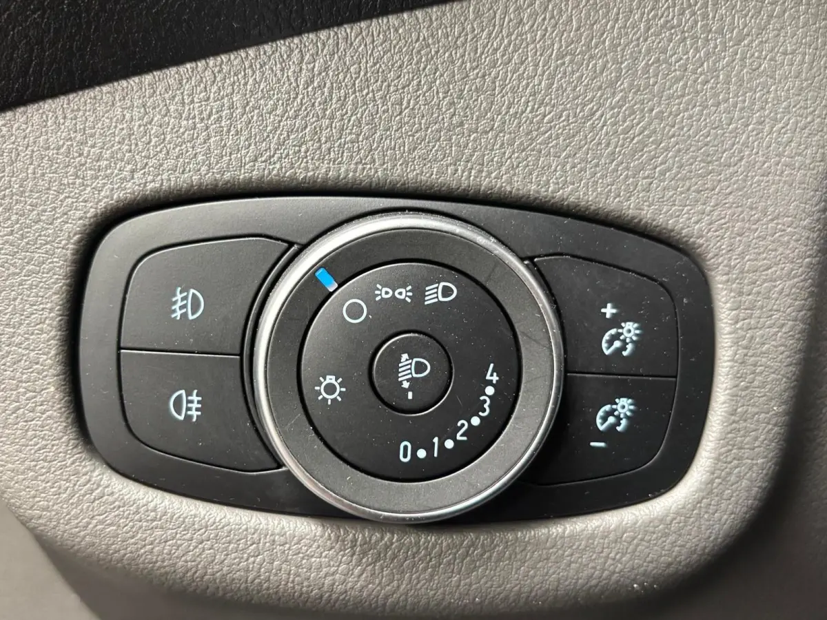1.5 EcoBlue L2 Trend Automaat RAPTOR EDITION Navigatie Airco Parkeersensoren Cruise Control Camera DAB+