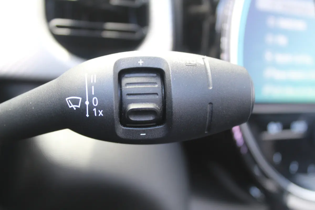 1.5 Rockingham GT Edition Stuur - en stoelverwarming l Head-up display l Lendesteun verstelbaar l Premium pakket l Keyless entry VDL auto