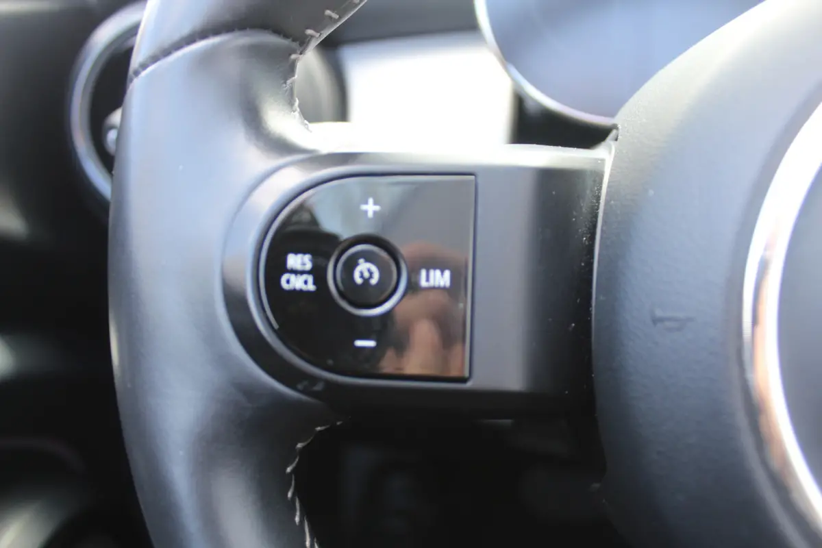 1.5 Rockingham GT Edition Stuur - en stoelverwarming l Head-up display l Lendesteun verstelbaar l Premium pakket l Keyless entry VDL auto