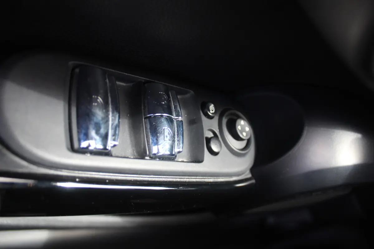 1.5 Rockingham GT Edition Stuur - en stoelverwarming l Head-up display l Lendesteun verstelbaar l Premium pakket l Keyless entry VDL auto