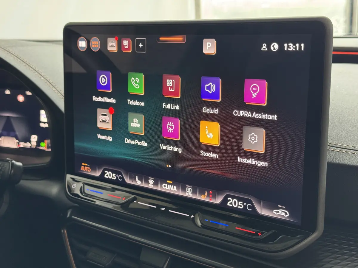 1.5 TSI 150 PK BENZINE CAMERA STOEL/STUUR ELEK.KLEP VERW. LED LEER CARPLAY ZWARTE.HEMEL
