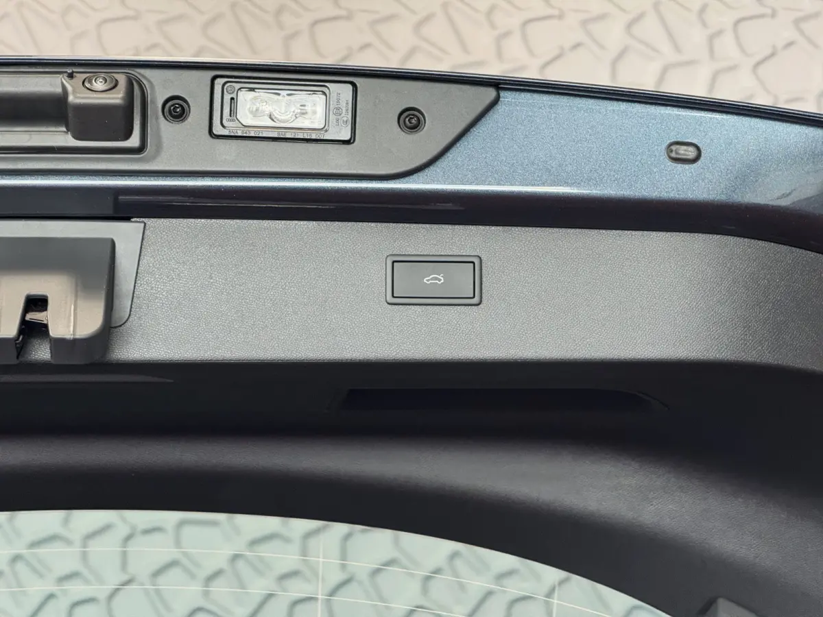 1.5 TSI 150 PK BENZINE CAMERA STOEL/STUUR ELEK.KLEP VERW. LED LEER CARPLAY ZWARTE.HEMEL