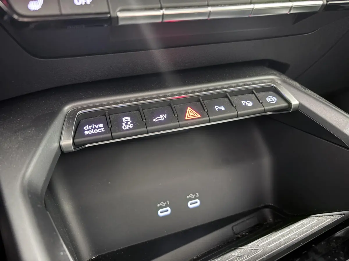 40 TFSI e Advanced edition 204 PK Airco | Automaat | Apple Carplay | Andoid Auto | Cruise Control | Electronic Climate Controle | Parkeersensoren | Stoelverwarming | Digital Cockpit Pro | Sp