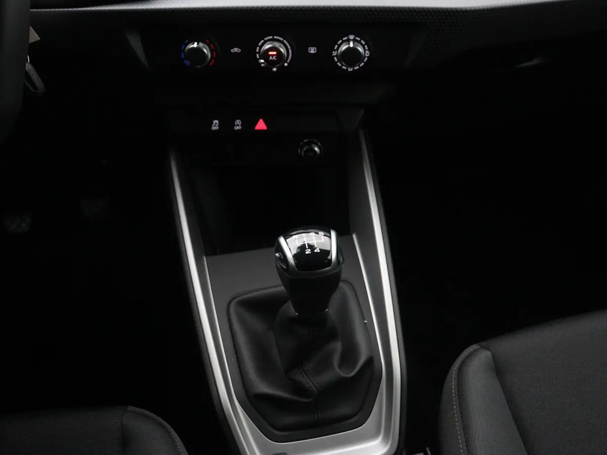 25 TFSI Pro Line 95 PK Airco | Apple Carplay | Android Auto | Digital Cockpit | Cruise Control | Elektrisch Inklapbare Spiegels | Parkeersensoren Achter | Navigatie | Spraakbediening | Bluet