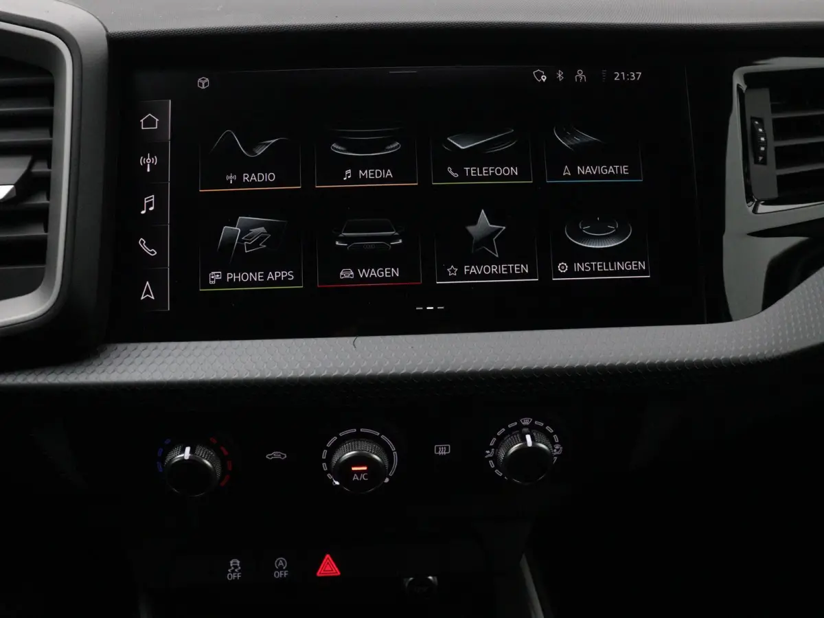 25 TFSI Pro Line 95 PK Airco | Apple Carplay | Android Auto | Digital Cockpit | Cruise Control | Elektrisch Inklapbare Spiegels | Parkeersensoren Achter | Navigatie | Spraakbediening | Bluet