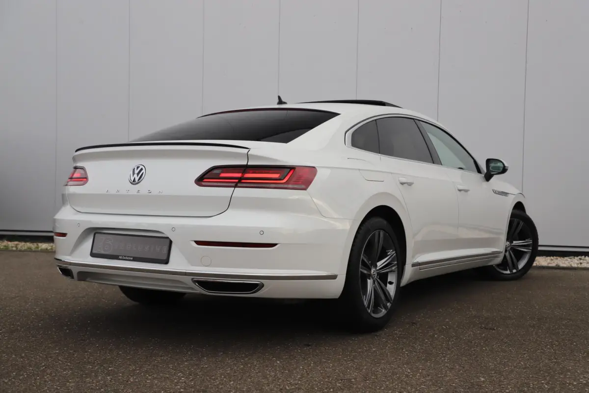 1.5 TSI Business R 150PK DSG Automaat Virtual Panoramadak Keyless Navigatie Adaptive Cruise Lane Assist Full LED PDC Carplay Android Bluetooth Stoelverwarming