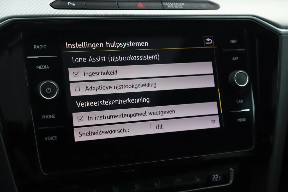 1.5 TSI Business R 150PK DSG Automaat Virtual Panoramadak Keyless Navigatie Adaptive Cruise Lane Assist Full LED PDC Carplay Android Bluetooth Stoelverwarming