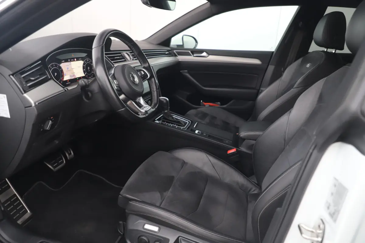 1.5 TSI Business R 150PK DSG Automaat Virtual Panoramadak Keyless Navigatie Adaptive Cruise Lane Assist Full LED PDC Carplay Android Bluetooth Stoelverwarming