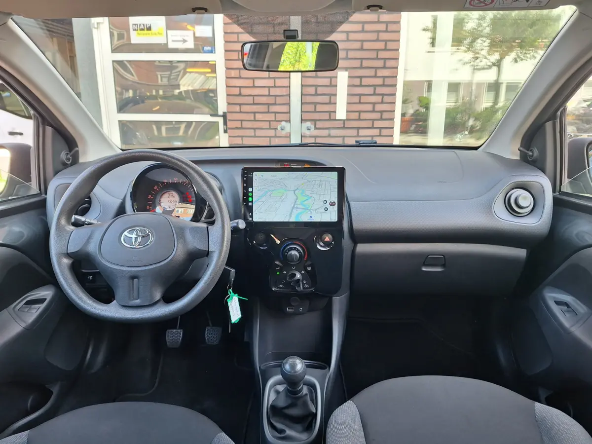 1.0 VVT-i X-Fun 5Drs /Navi/Apple/Android/Airco/Led/Garantie