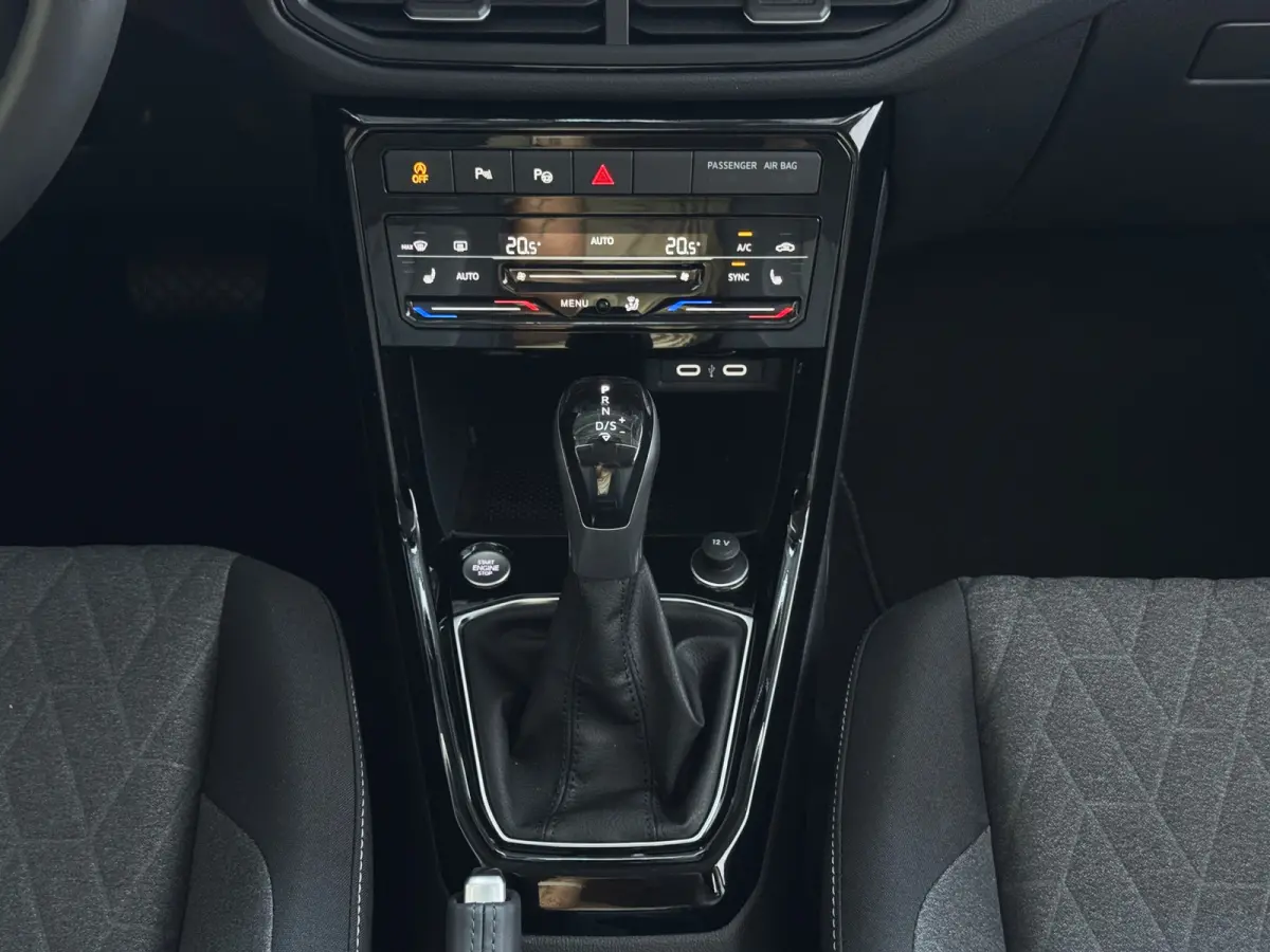 ✅ NIEUWE AUTO✅TSI 17''LMV DODE HOEK TREKHAAK CAMERA VIR.COCKPIT STOELVERW. ADAP.CRUISE LMV CARPLAY 2025 ✅ Top Auto's Wijchen , 30 Jaar Specialist in Volkswagen  : Alle Type's : R-Line 